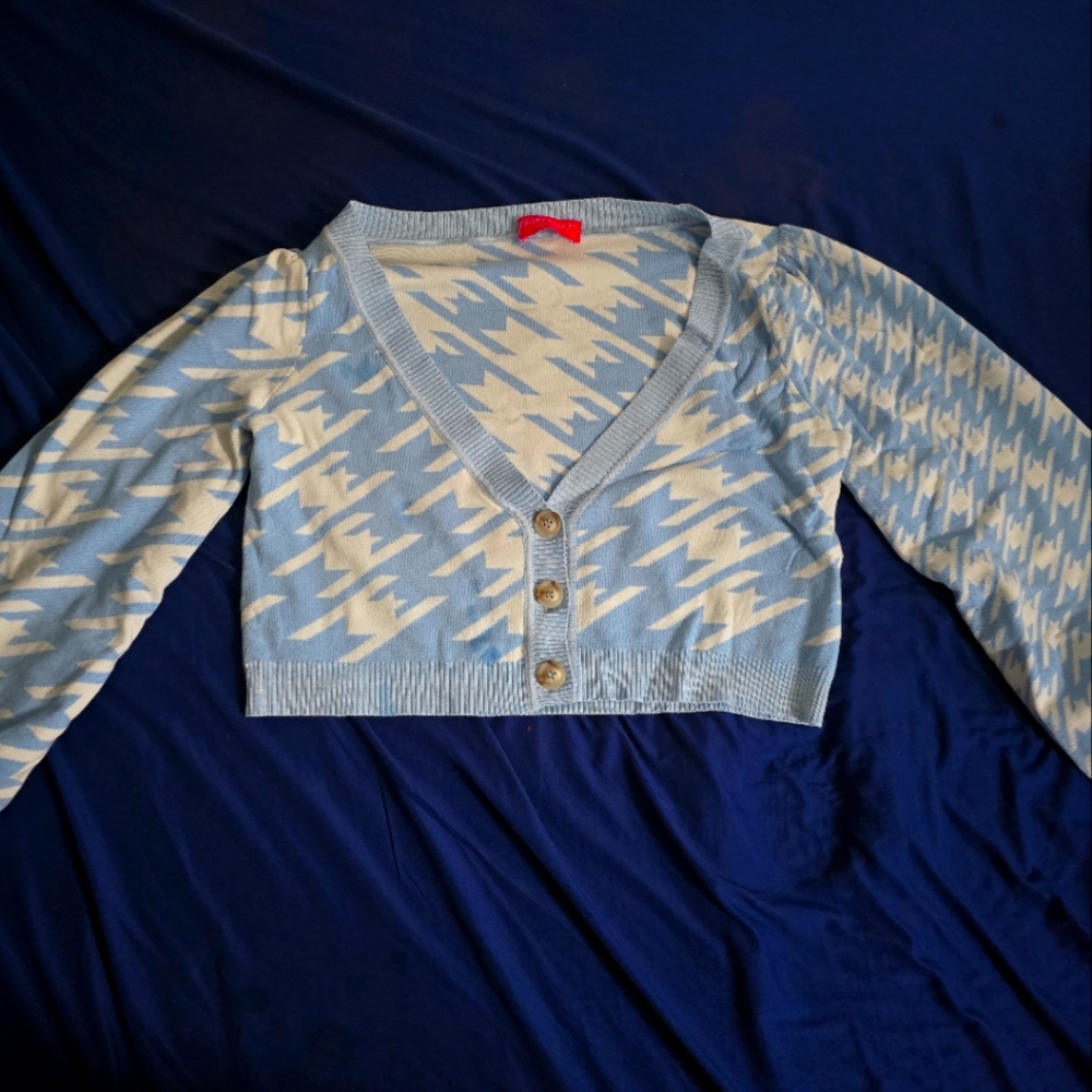 Cardigan bottom down